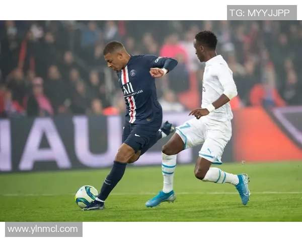 巴黎圣日耳曼与马赛激战一触即发 谁能在法甲巅峰对决中笑到最后